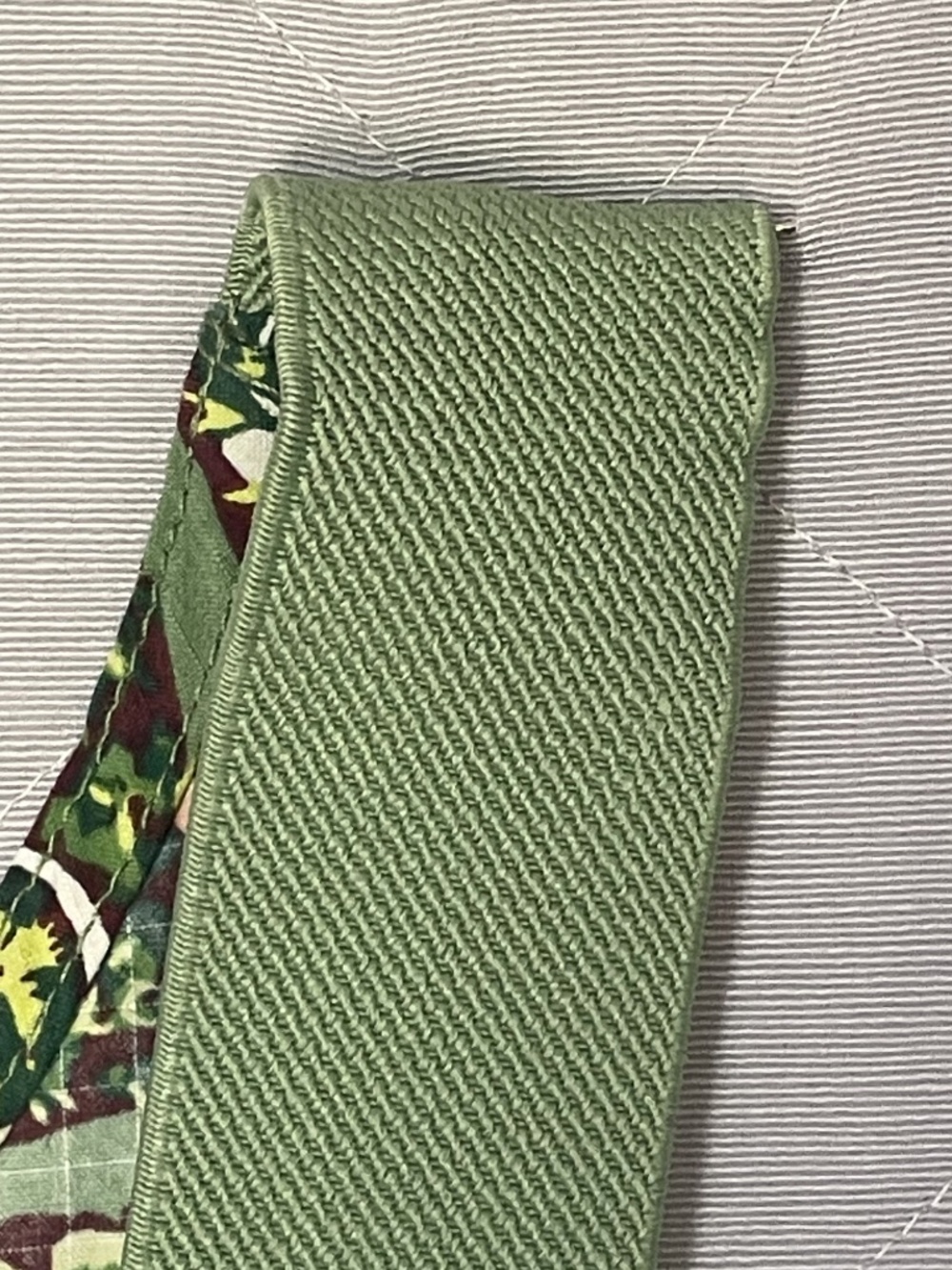 Duluth Women's Heirloom Gardening Overalls - Small - Cabbage and Hose Motif - Picture 3 of 16